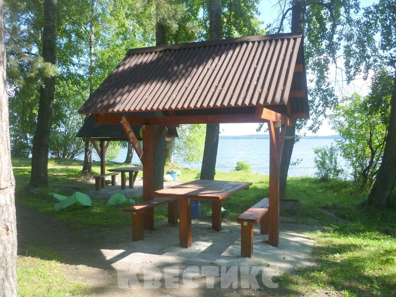Беседка № 25 парк отдыха каменный пляж на озере Шарташ