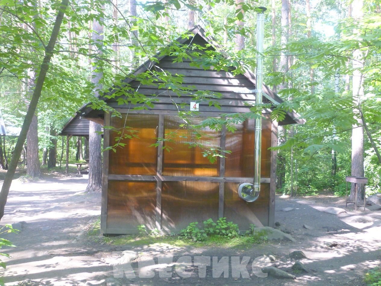 Беседка № 4 парк отдыха каменный пляж на озере Шарташ