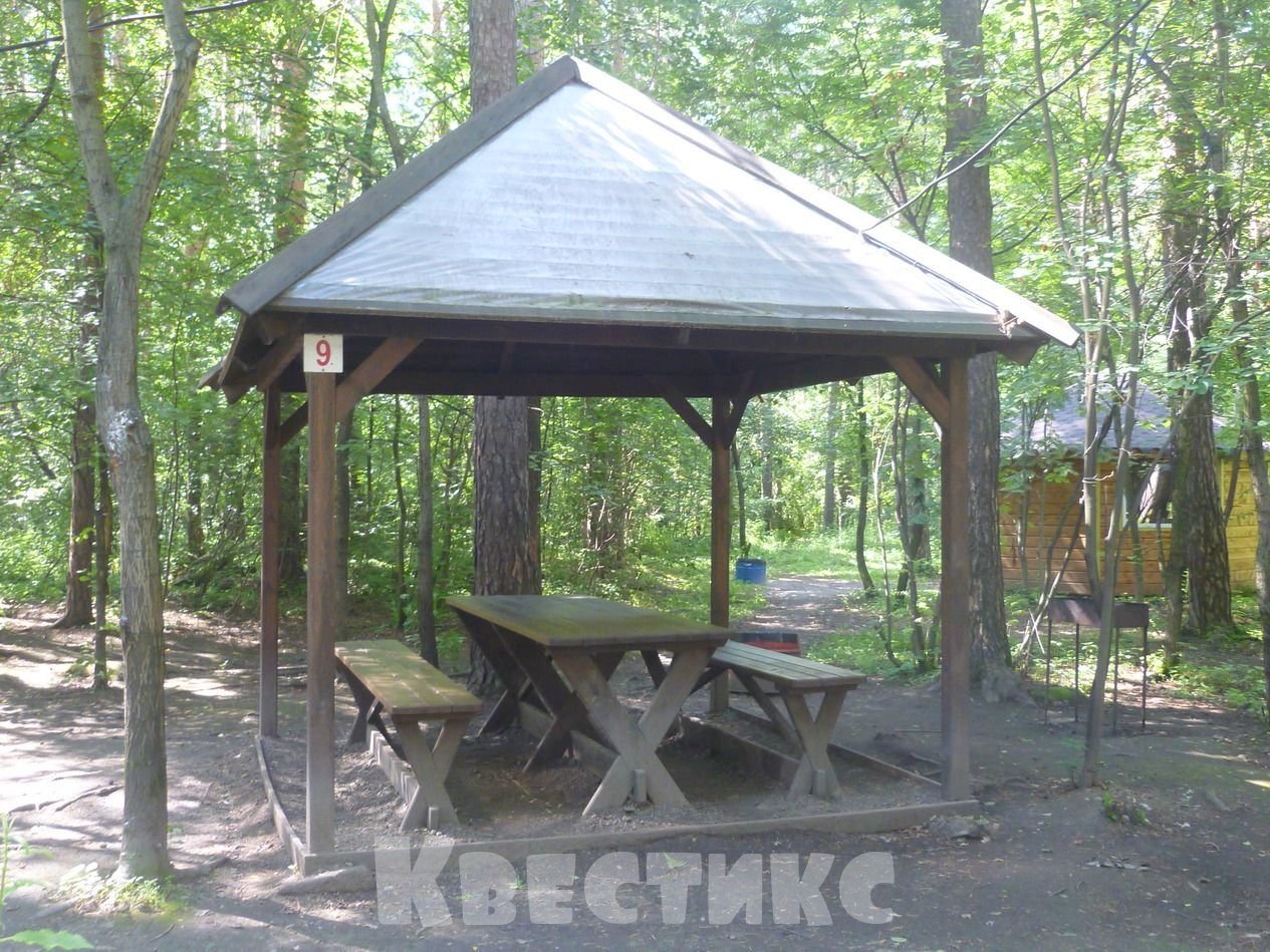 Беседка № 9 парк отдыха каменный пляж на озере Шарташ