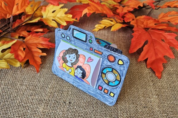 Открытка-игрушка для поздравления женщины